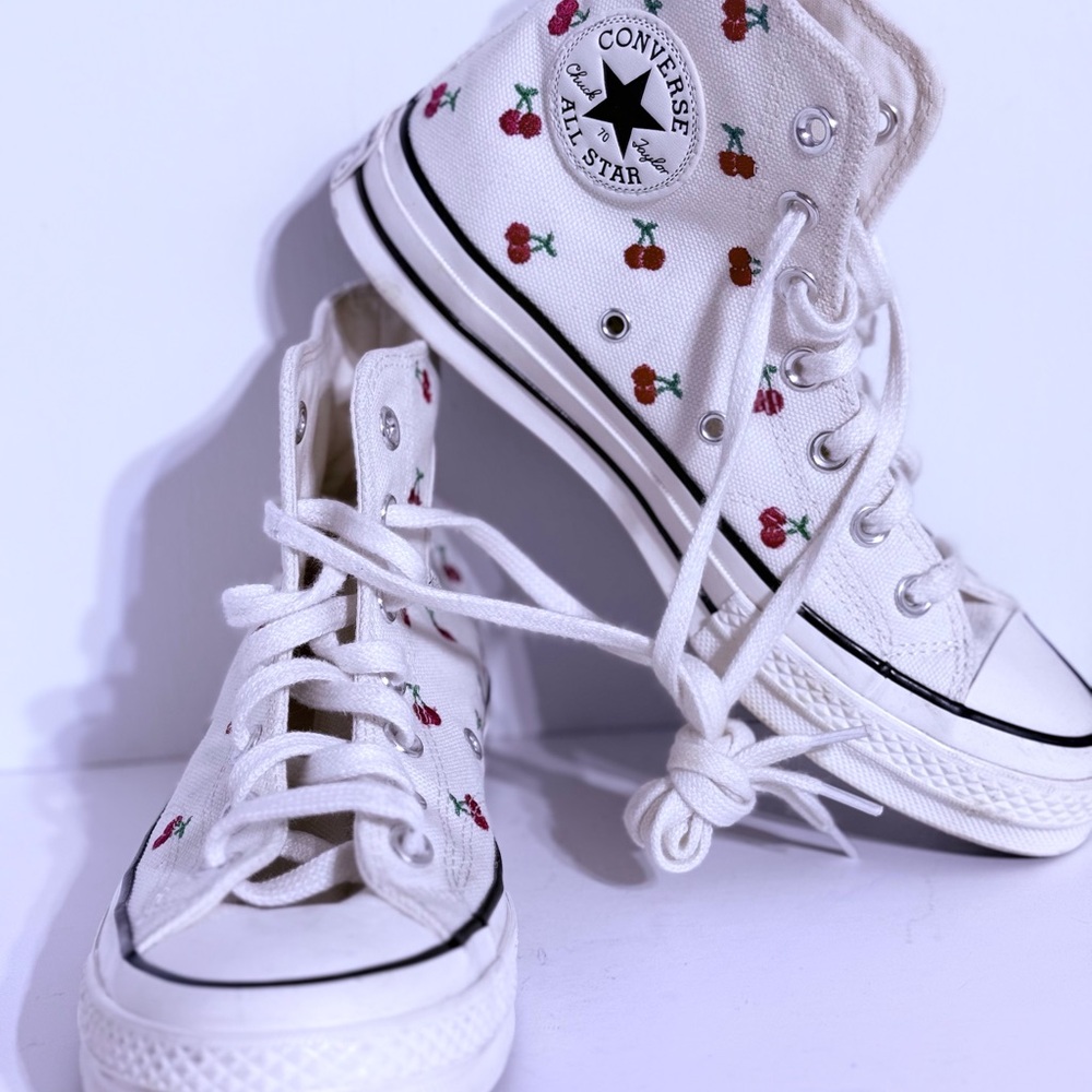 Women’s Chuck Taylor All Star Hi Lift Platform Sneaker Cherry Converse Women’s 8